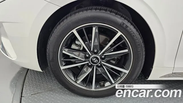 Hyundai Grandeur Grandeur (New) — Фото автомобиля 5