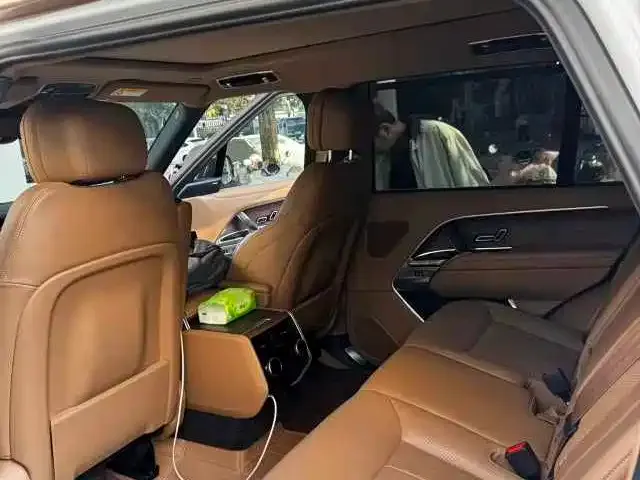 Land Rover Range Rover — Фото автомобиля 3