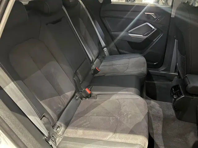 Audi Q3 — Фото автомобиля 10