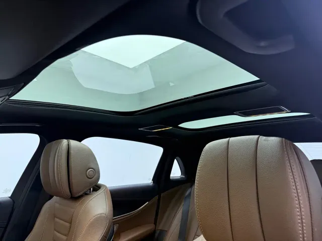 Mercedes-Benz E-Class — Фото автомобиля 16