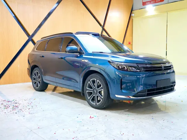 Aito M7 — Фото автомобиля 3