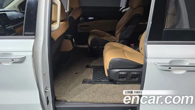 Kia Carnival 4th Gen — Фото автомобиля 12