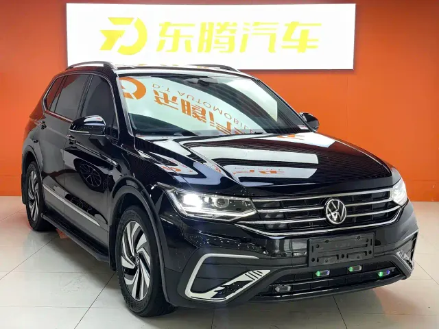 Volkswagen Tiguan L — Фото автомобиля 3