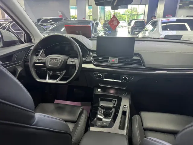 Audi Q5L — Фото автомобиля 6