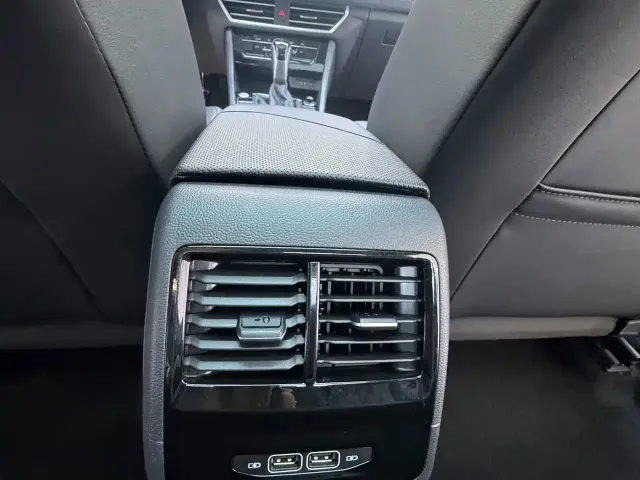 Volkswagen Sagitar — Фото автомобиля 11