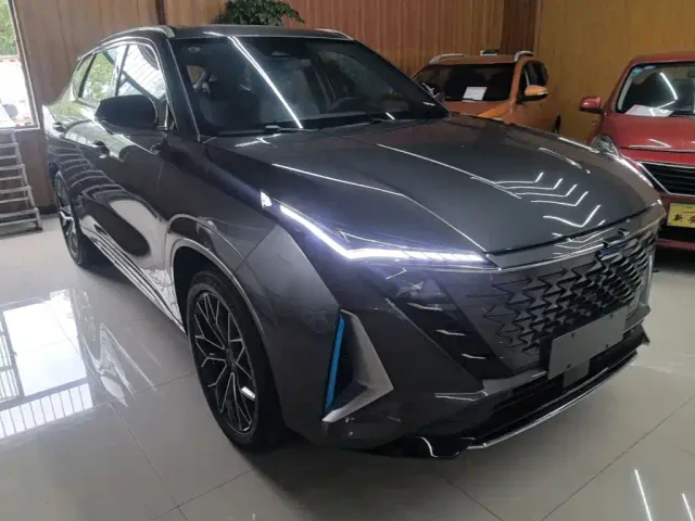 Changan Oshan Z6 EV — Фото автомобиля 7