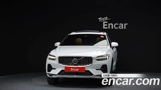 Вольво XC60 — Фото автомобиля 3