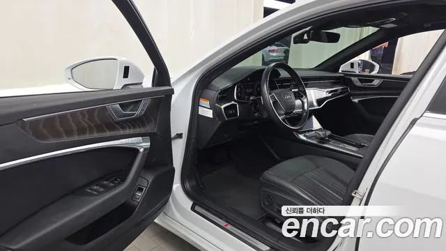 Audi A6 C8 — Фото автомобиля 15