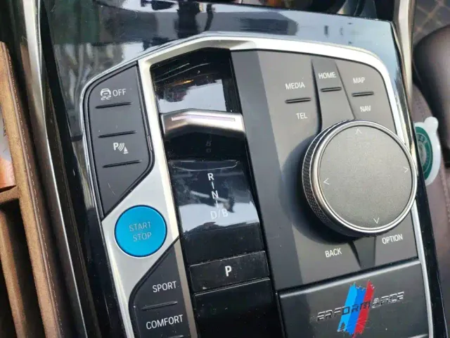 BMW i3 — Фото автомобиля 10