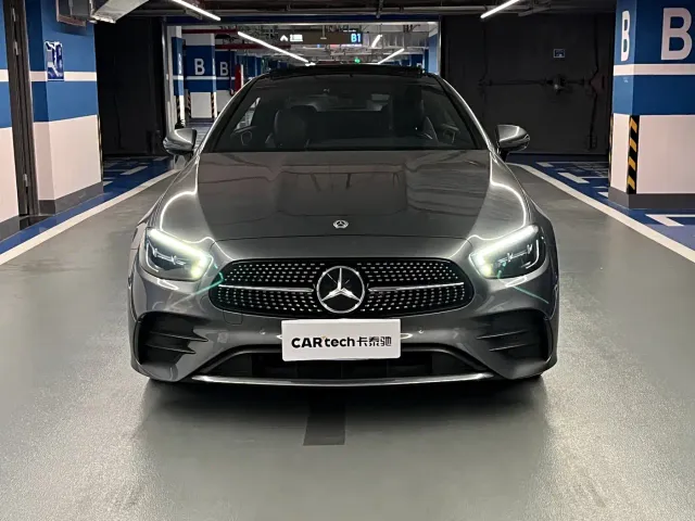 Mercedes-Benz E-Class — Фото автомобиля 2