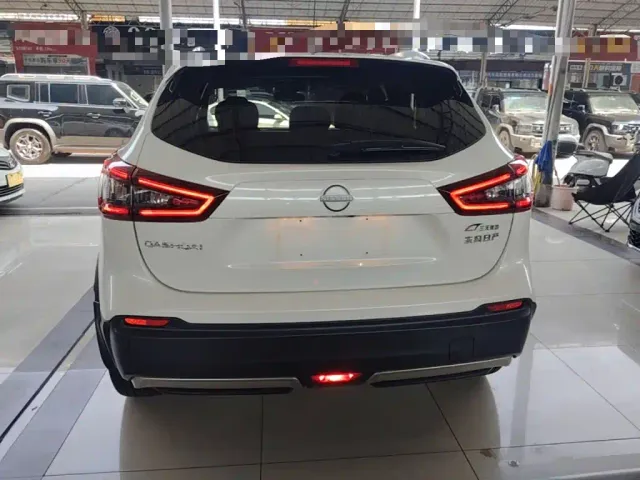 Nissan Qashqai — Фото автомобиля 5