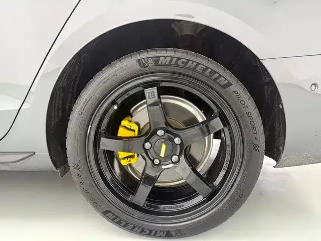 Audi Audi A4L 2022 40 TFSI Luxury Dynamic — Фото автомобиля 12