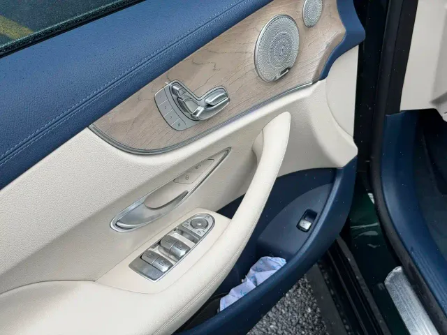 Mercedes-Benz E-Class — Фото автомобиля 13