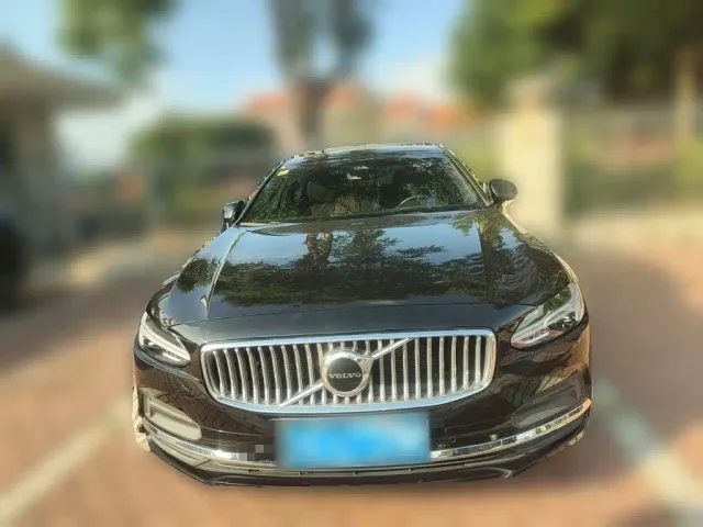 Volvo S90 — Фото автомобиля 2