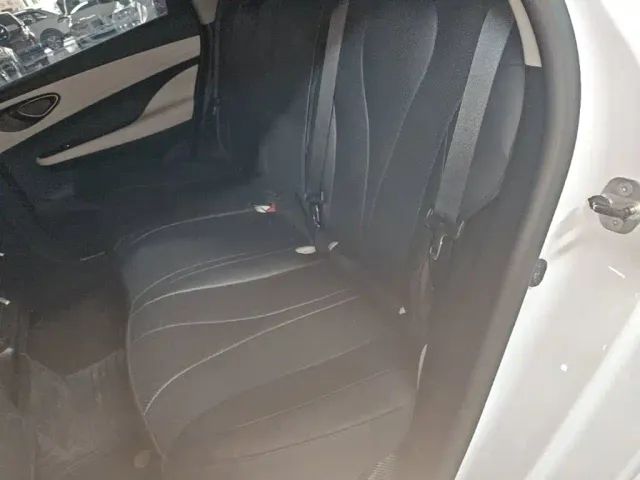 BYD Seal 05 DM-i — Фото автомобиля 16