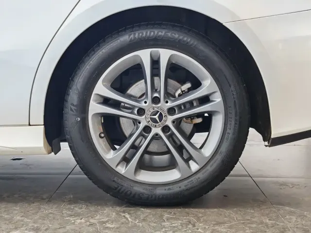 Mercedes-Benz A-Class — Фото автомобиля 9