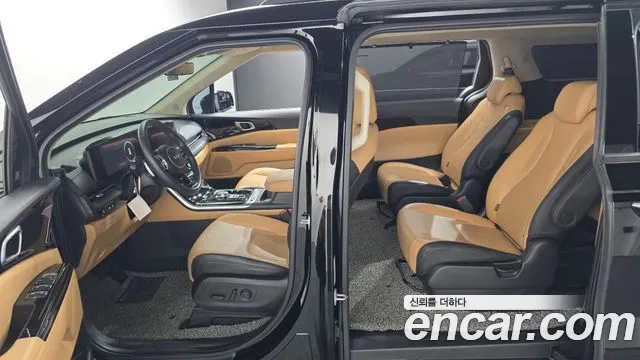 Kia Carnival Generation 4 — Фото автомобиля 16
