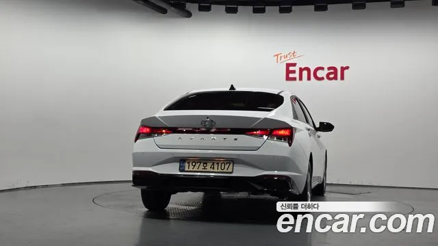 Hyundai AVANTE Avante (CN7) — Фото автомобиля 4