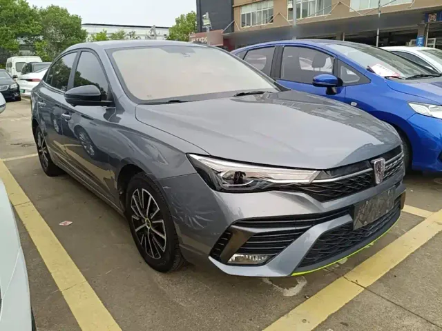 Roewe i5 — Фото автомобиля 3