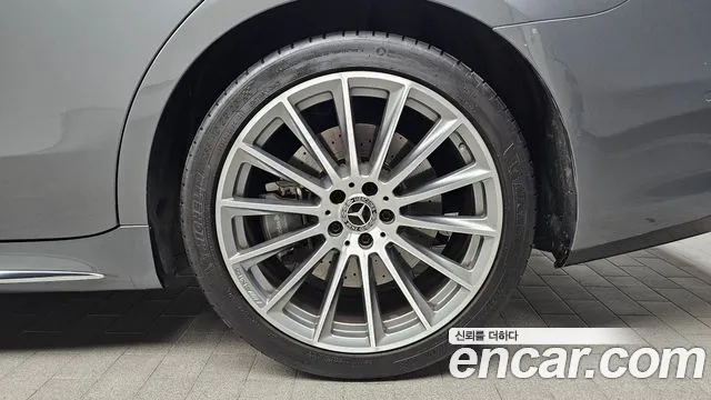 Mercedes-Benz S-Class — Фото автомобиля 18