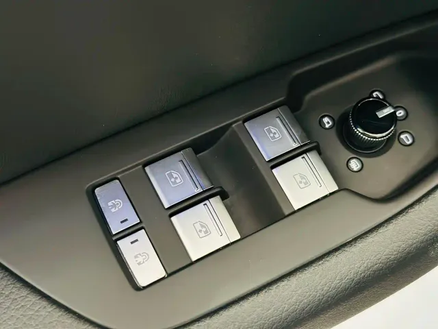 Audi A6L — Фото автомобиля 12