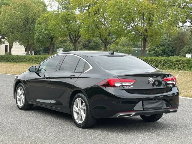 Buick Regal — Фото автомобиля 7
