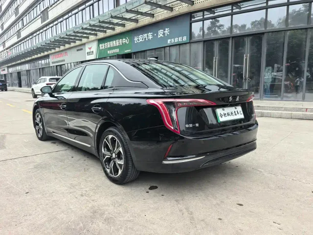 Hongqi E-QM5 — Фото автомобиля 7