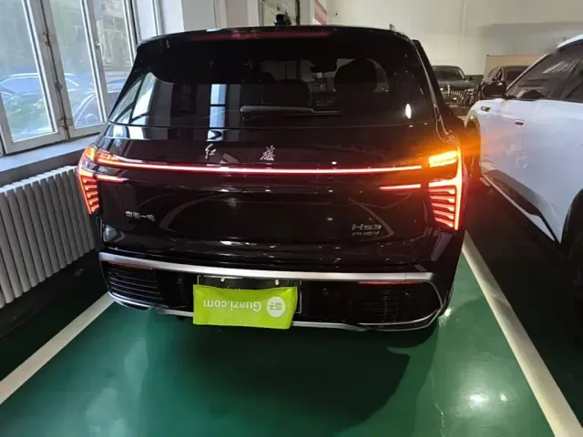 Hongqi HS3 PHEV — Фото автомобиля 5