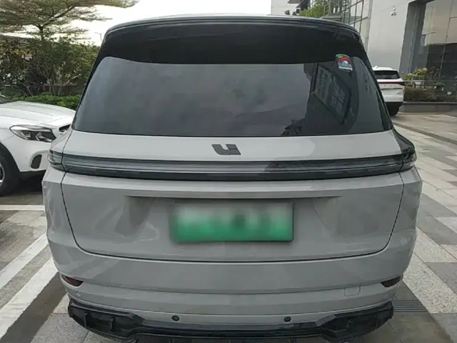 Li Auto L9 — Фото автомобиля 5