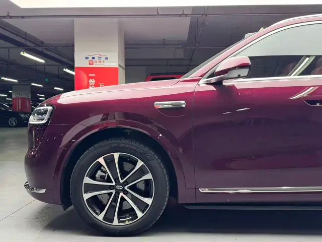 Aito M7 — Фото автомобиля 12
