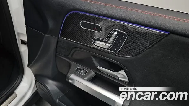 Mercedes-Benz GLB-Class — Фото автомобиля 30