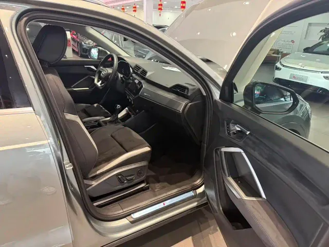 Audi Q3 — Фото автомобиля 9