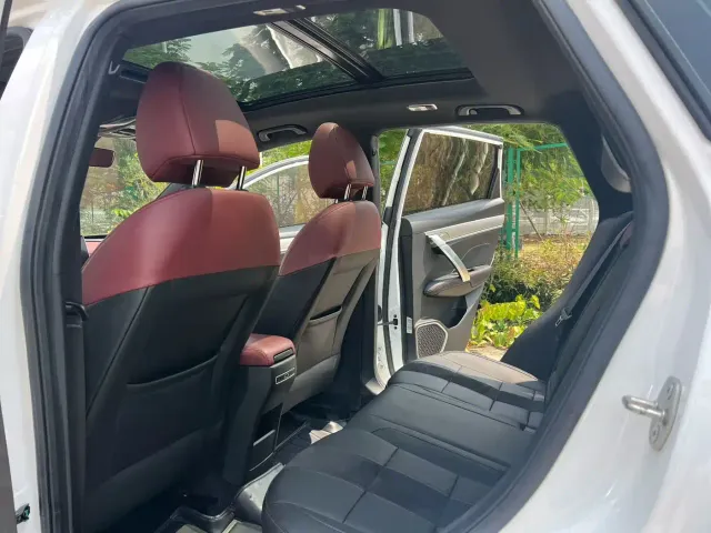 Geely Binyue — Фото автомобиля 6