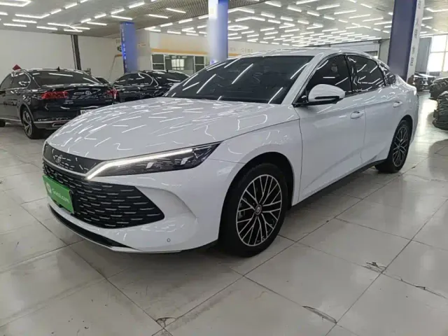 Фотография автомобиля — BYD Qin L
