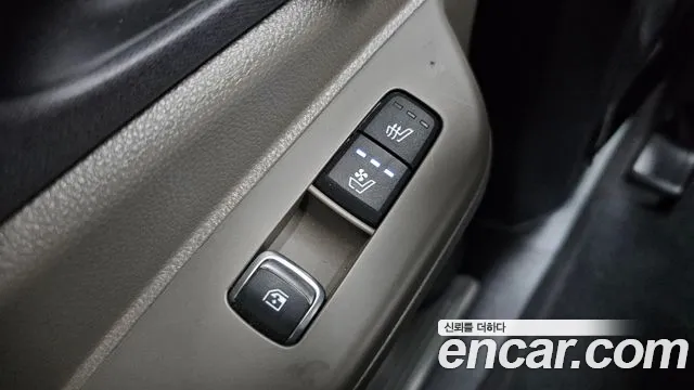 Kia Carnival Generation 4 — Фото автомобиля 24