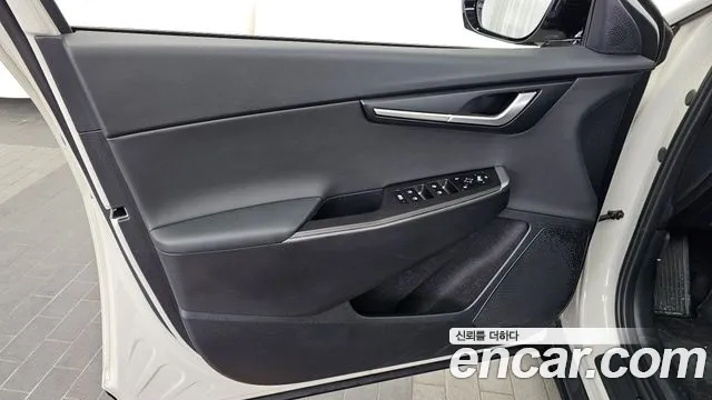 Kia EV6 — Фото автомобиля 22