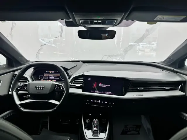 Audi Q5 e-tron — Фото автомобиля 9