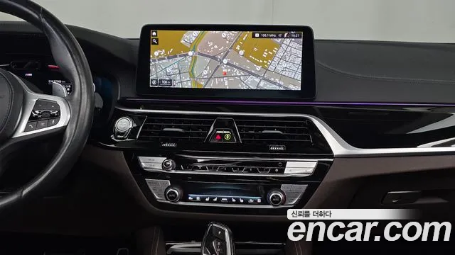 BMW 5 Series G30 — Фото автомобиля 20