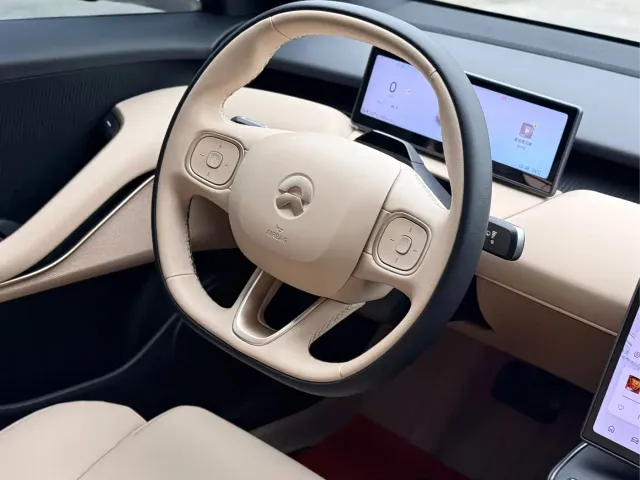 Nio ET5 Touring — Фото автомобиля 9