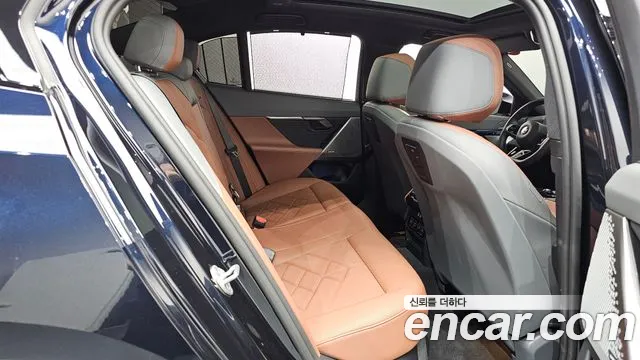 BMW 5-Series 5 серия (G60) 530i xDrive M Sport — Фото автомобиля 11