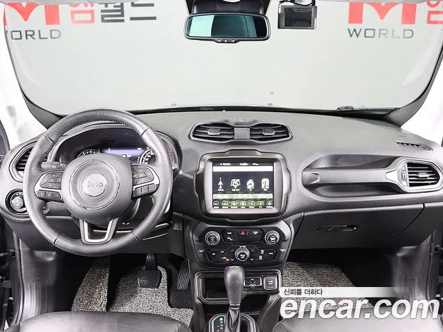 Jeep Renegade — Фото автомобиля 9