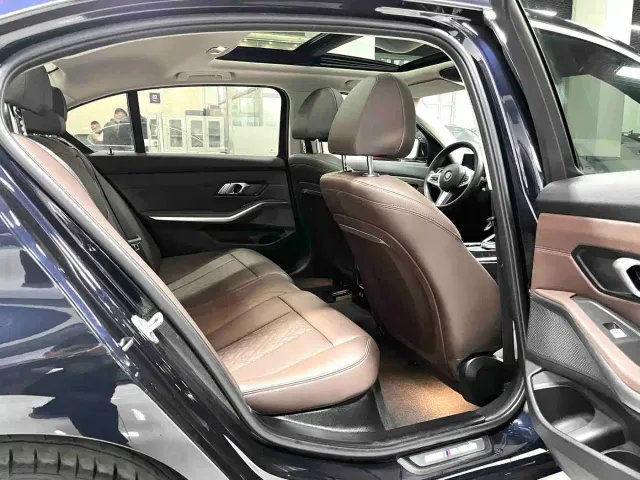 BMW 3 Series — Фото автомобиля 14