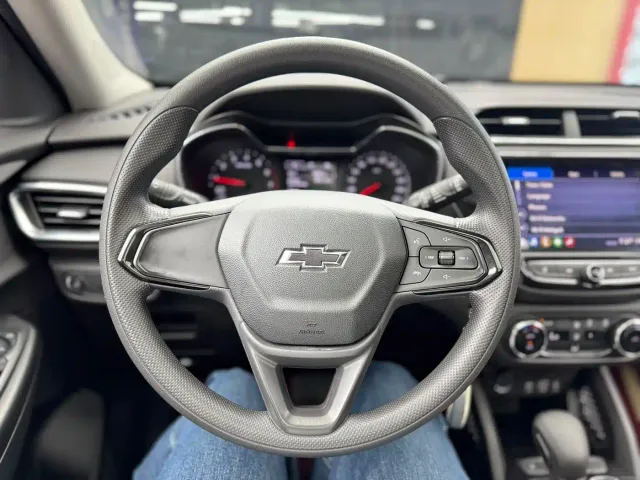 Chevrolet Trailblazer — Фото автомобиля 11