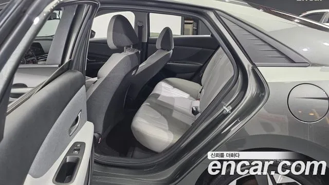 Hyundai AVANTE Avante (CN7) — Фото автомобиля 11