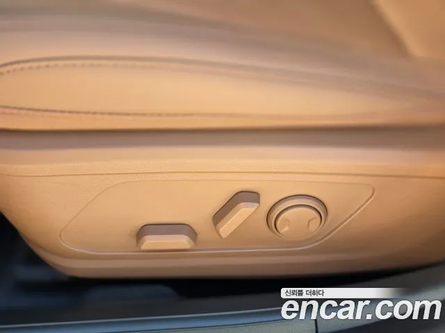 Hyundai Grandeur GN7 — Фото автомобиля 12