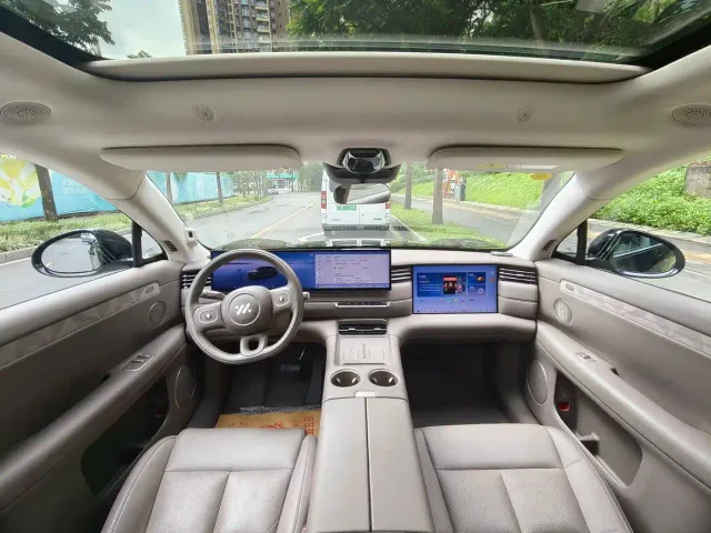 IM Motors LS6 — Фото автомобиля 13