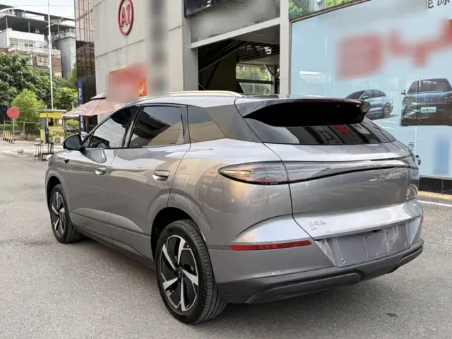 BYD Sealion 06 — Фото автомобиля 3
