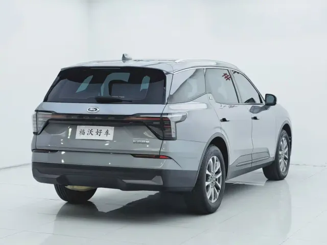 Ford Edge — Фото автомобиля 30