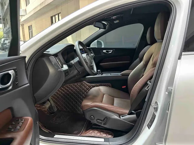 Volvo Volvo XC60 2024 B5 AWD Zhiyi Luxury Edition — Фото автомобиля 11
