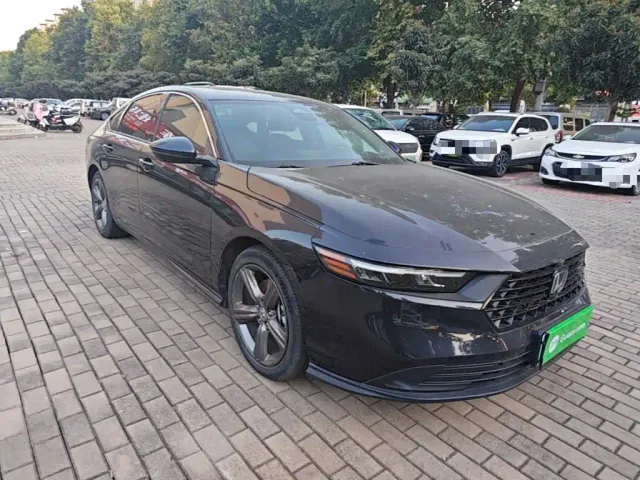 Honda Accord — Фото автомобиля 3